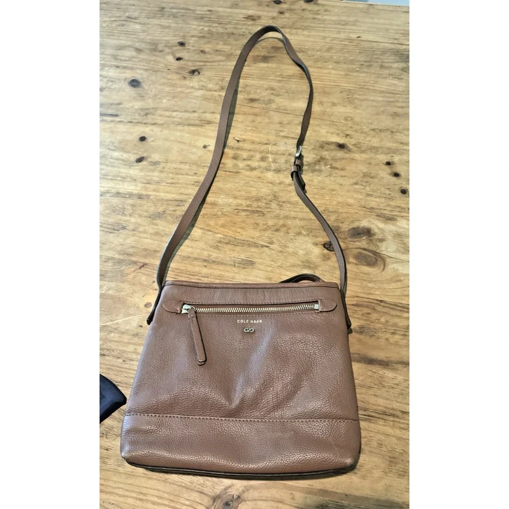 Cole Haan Brown Pebbled Leather Crossbody Bag Adjustable Strap Zip Pockets
